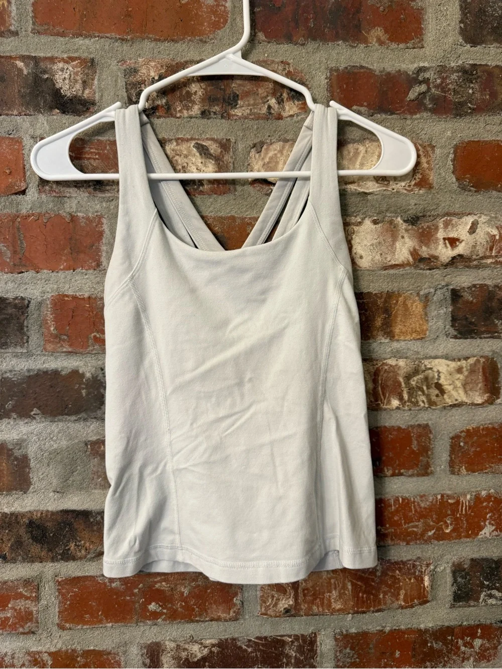 T68 - lululemon athletica Light Gray Racerback Tank